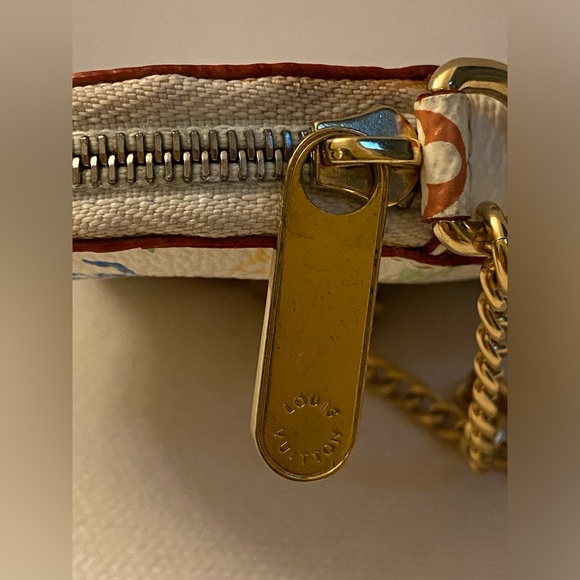 Louis Vuitton x Takashi Murakami white multicolor heart coin purse - Picture 12 of 17